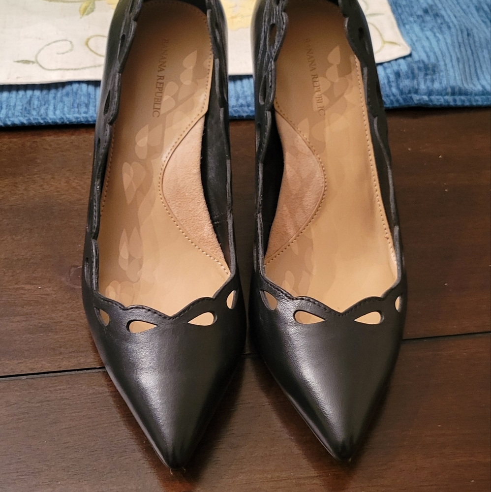 Banana Republic Pumps